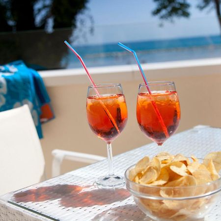 Marina Beach Suite Hotel Rimini Eksteriør billede
